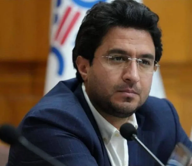 پایان فصل فساد در پتروشیمی خارک؛ کمیل پورضیایی به میدان آمد